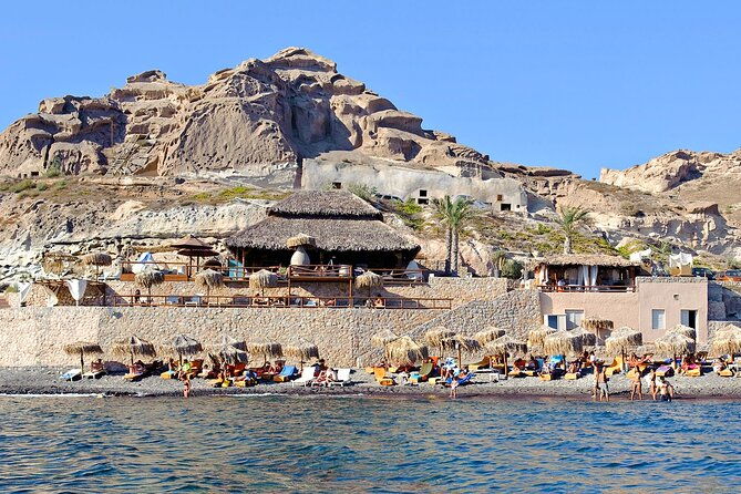 explore-the-beaches-of-santorini