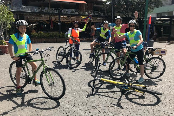 explore-urban-quito-on-a-bike-private-tours