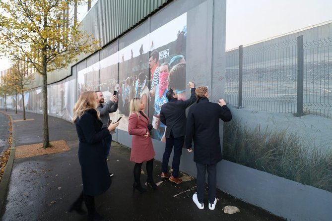 falls-road-murals-walking-tour-with-former-prisoners