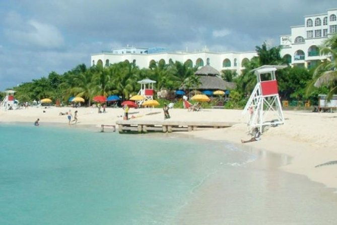 falmouth-shore-excursion-historic-sightseeing-tour-and-doctors-cave-beach