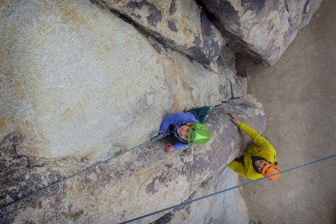 family-rock-climbing-trips-in-joshua-tree-national-park-6-hours