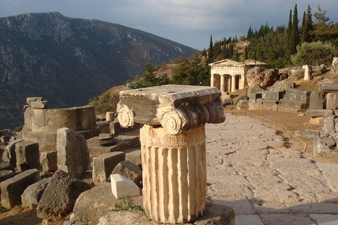 feel-ancient-thermal-spa-visit-delphi-leonidas-%e2%84%a8oo-spa%ca%80tans