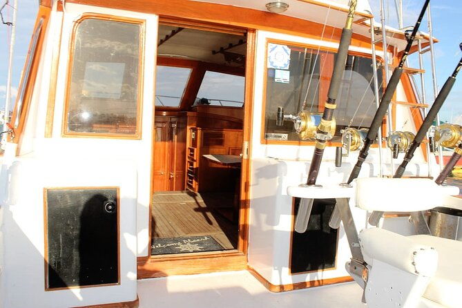 fishing-pro-charters-boat-excursion-divina