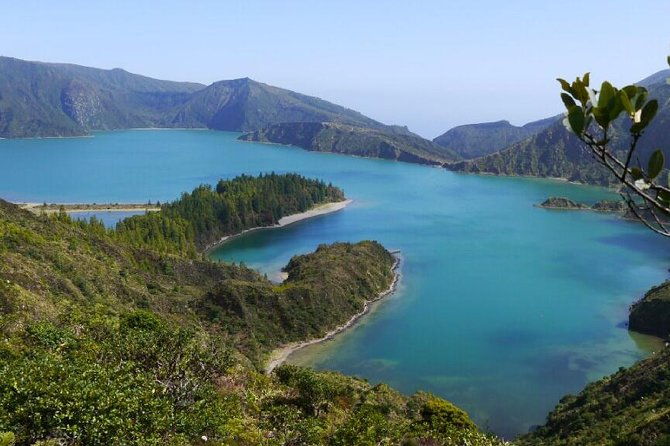 fogo-lake-hiking-tour-full-day