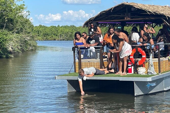 freaky-tiki-boat-party-bayou-tour