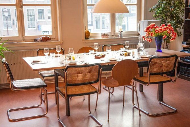 french-bistro-style-dinner-overlooking-amsterdams-canals