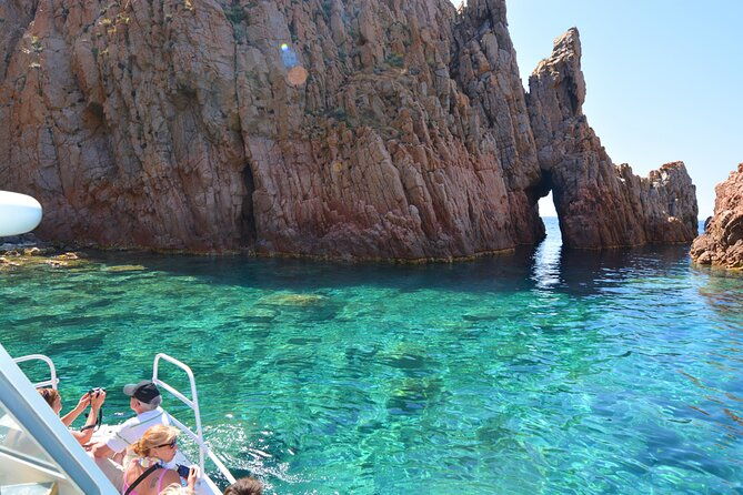 friendly-getaway-to-the-calanques-of-piana-from-cargese-2