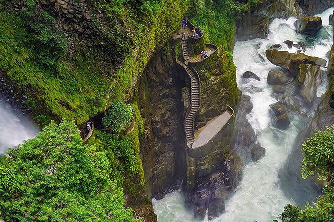 from-the-andes-to-the-amazon-3d-2n-quilotoa-banos-pastaza-river-cotopaxi