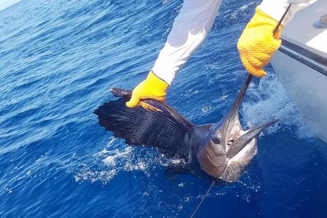 full-day-playa-flamingo-private-fishing-trip