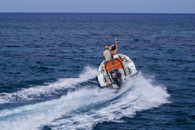 full-day-rental-in-santorini-with-saxdor-luxury-boat