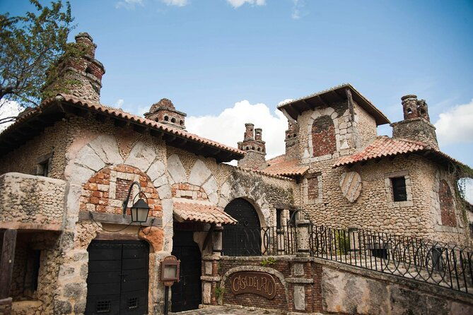 full-day-tour-altos-de-chavon-and-cave-of-wonders