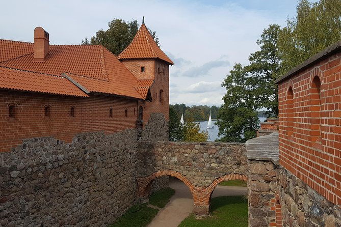 full-day-vilnius-city-tour-and-trakai-castle-from-vilnius