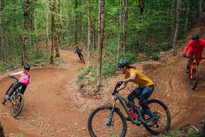 fun-mountain-bike-riding-on-trails-in-maui-hawaii