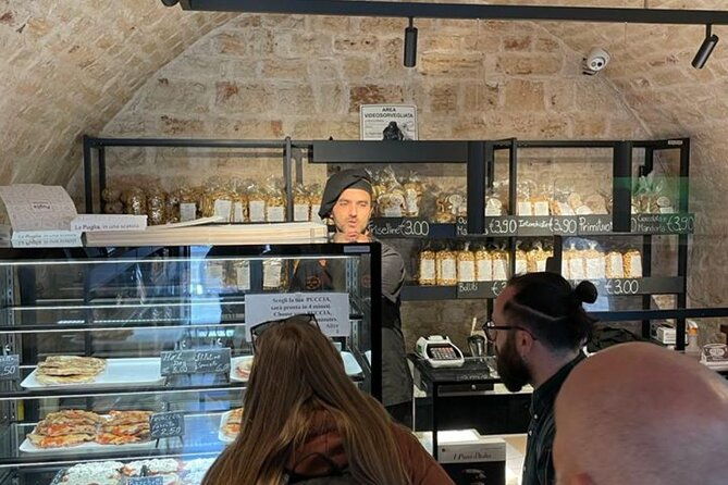 gastronomic-tour-of-alberobello-on-foot-with-guide-and-snack