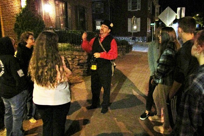 ghost-tour-history-and-haunts-family-friendly-best-in-gettysburg