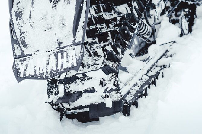 glacier-rush-fast-pace-snowmobile-snomo-glacier