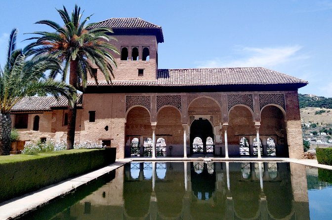 going-to-alhambra-3-hrs-private-tour-skip-the-long-lines-to-visit-the-alhambra-2