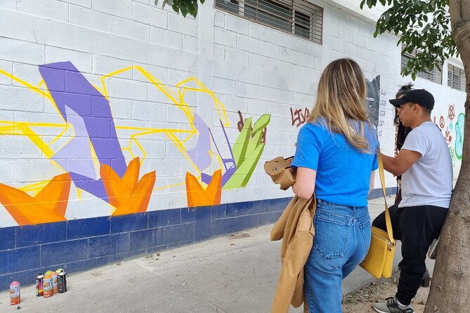 graffiti-walking-tour-in-4-grados-norte-guatemala-city