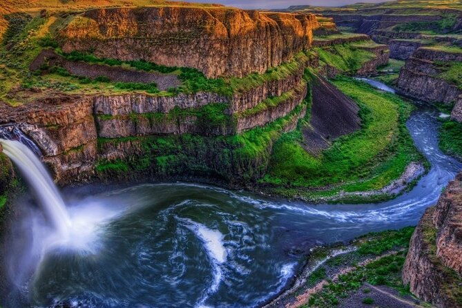 grand-teton-yellowstone-5-days-tour-salt-lake-city-to-las-vegas