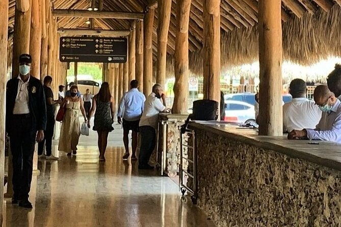 great-transportation-between-the-airport-and-hotels-in-punta-cana