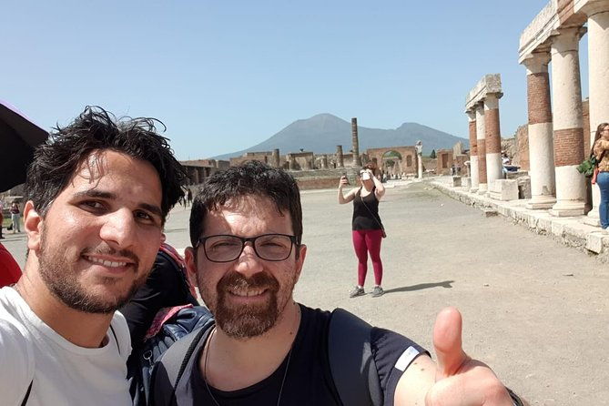 group-guided-tour-of-the-pompeii-excavations