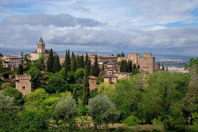 group-tour-the-alhambra-of-granada
