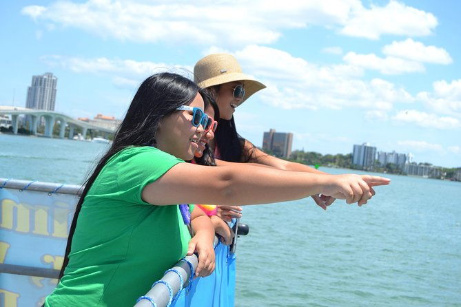 guaranteed-dolphin-sighting-tour-on-tropics-boat-tours