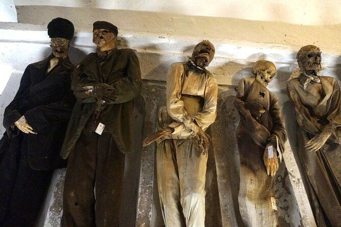 guided-bike-tour-to-the-capuchin-catacombs