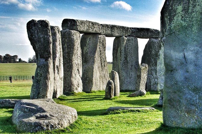 guided-tour-to-bath-stonehenge-from-cambridge-by-roots-travel