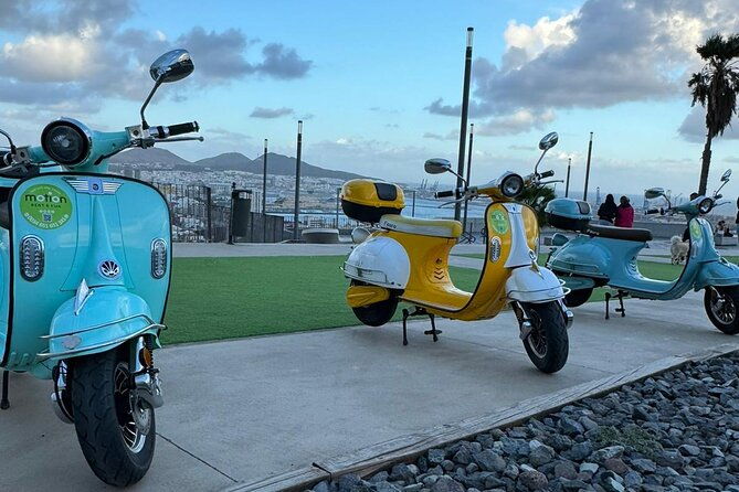 guided-tour-with-electric-moped