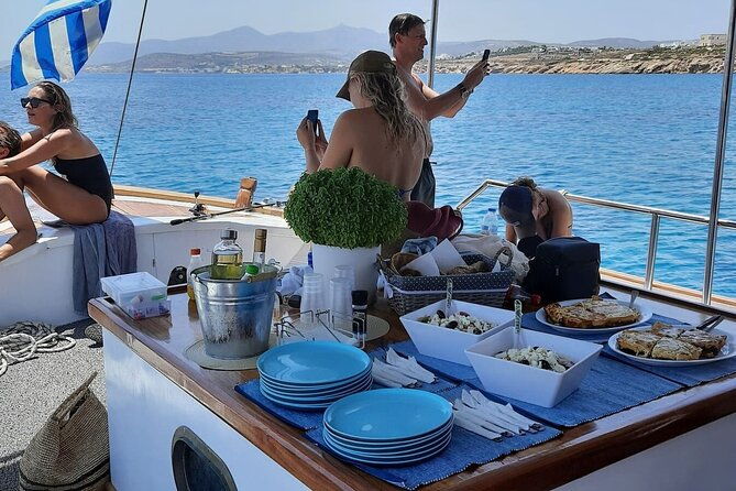 half-day-boat-tour-from-naoussa-port-and-bay