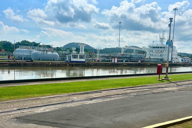 half-day-city-and-panama-canal-tour
