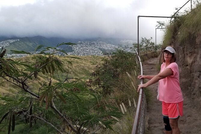 half-day-hiking-tour-to-diamond-head-and-makapuu-lighthouse-2