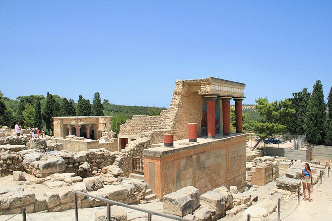 half-day-private-tour-to-knossos-palace-skip-the-line-panoramic-city-tour