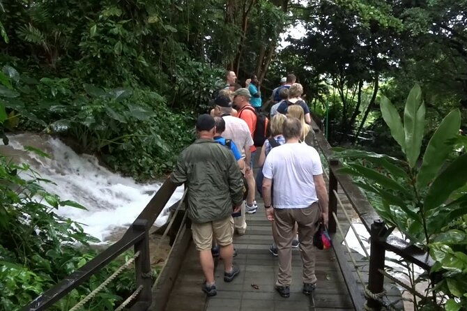 half-day-tour-to-konoko-gardens-and-blue-hole-ocho-rios