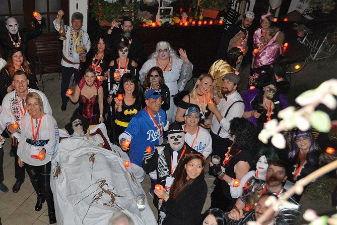 halloween-tour-with-2-halloween-parties-one-at-bran-castle