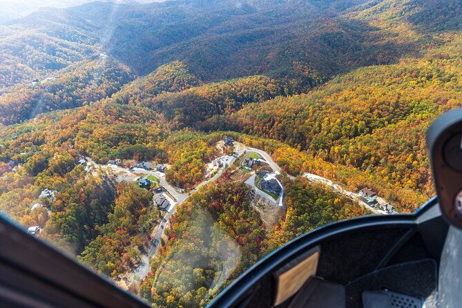 helicopter-ride-in-smoky-mountain-sevierville-great-smoky-tour