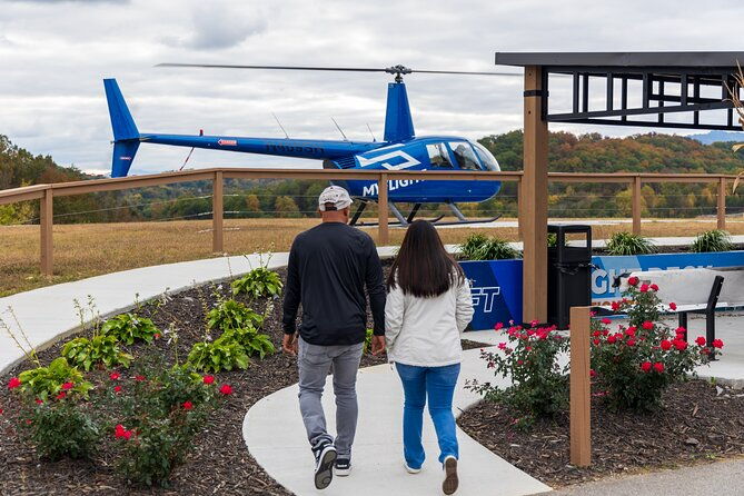 helicopter-ride-in-smoky-mountain-sevierville-intro-flight