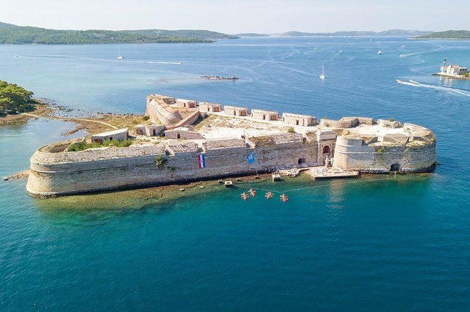 hidden-sibenik-kayaking