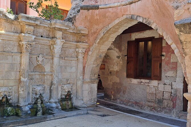 highlights-of-crete-2-days-tour-knossos-lasithi-rethymnochania