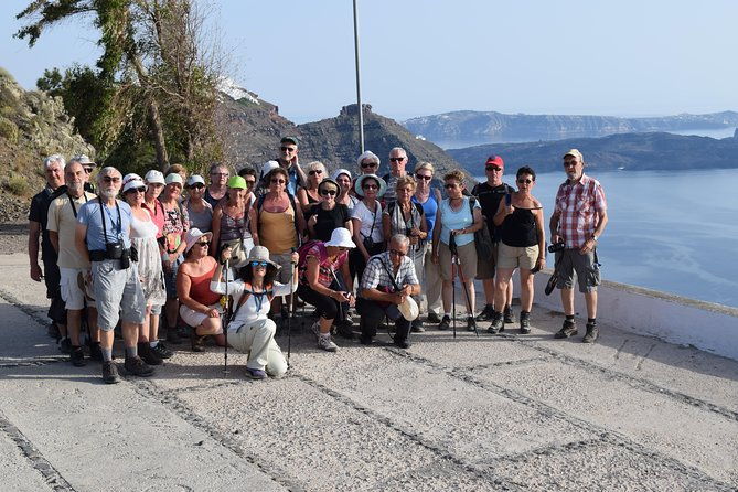 hiking-activity-through-the-volcanic-land-of-wonder