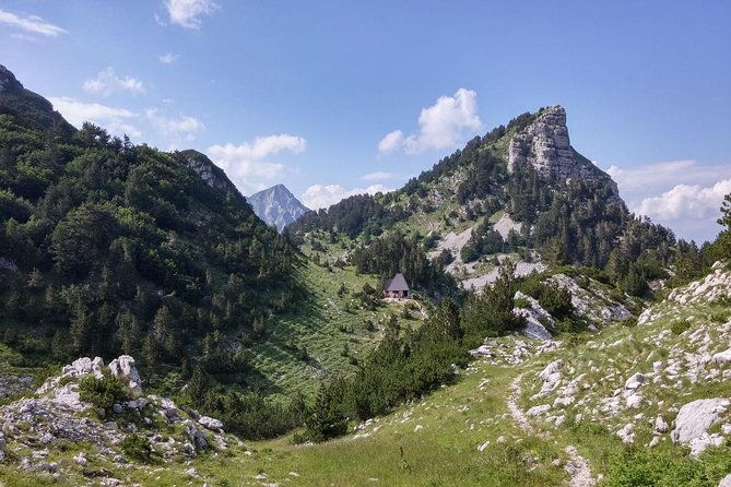 hiking-between-bosnia-and-herzegovina-2