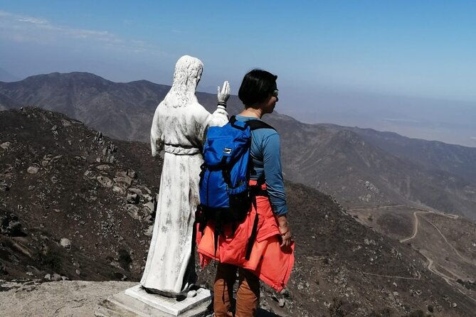 hiking-in-lima-lomas-de-lachay