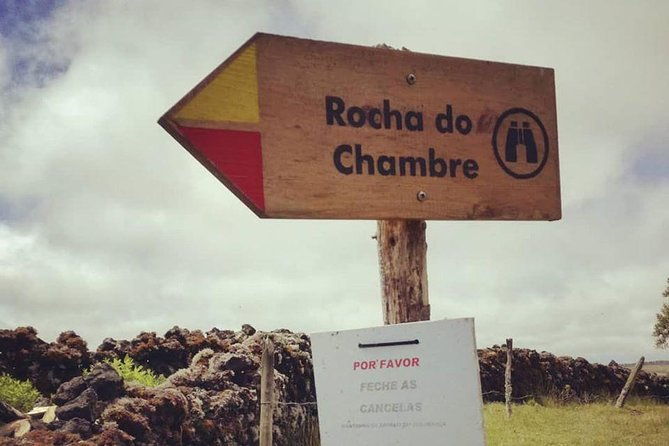 hiking-trail-rocha-do-chambre-terceira-island