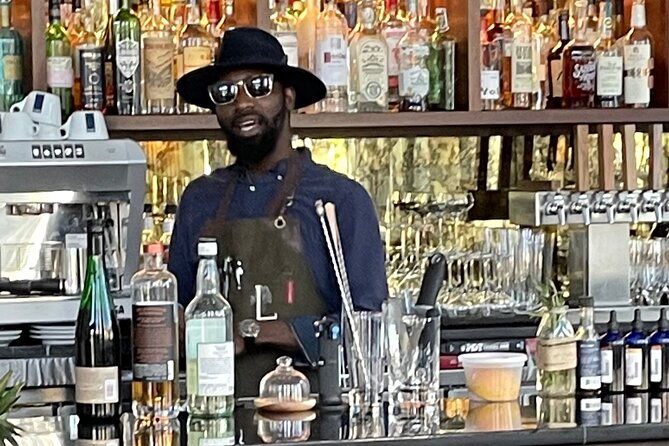 holy-citys-cocktail-tasting-with-true-crime-stories