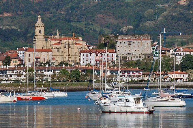 hondarribia-sightseeing-and-pintxos-private-gastronomic-adventure