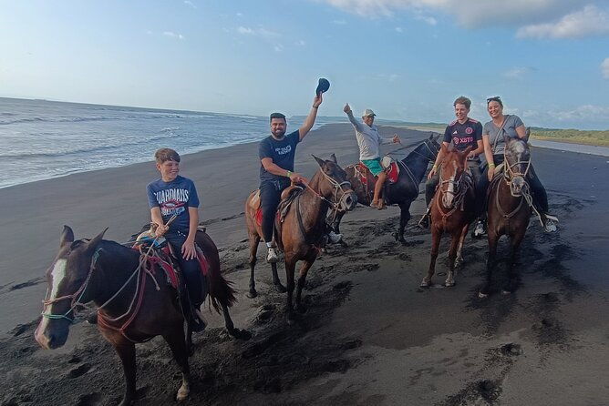 horseback-riding-in-tarcoles-garabito-a-life-experience