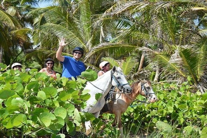 horseback-riding-to-maimon-river-from-punta-cana