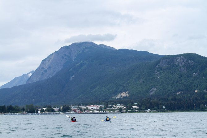 inside-passage-sea-kayaking-in-haines