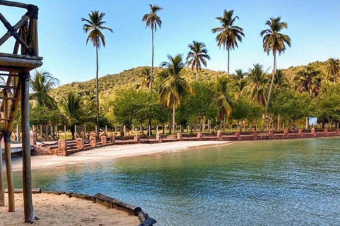 islands-boat-trip-to-itaparica-and-frades-including-lunch